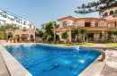 Penthouse for sale in Estepona Marina, Estepona