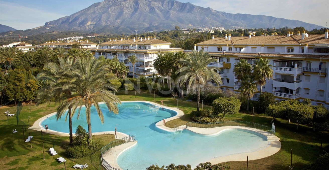 Fabulous ground floor flat, only 10 minutes from the beach and Puerto Banus, Marbella.