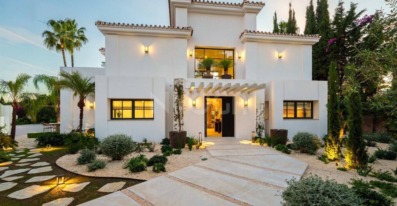Villa de Lujo en el Corazón de Estepona Este