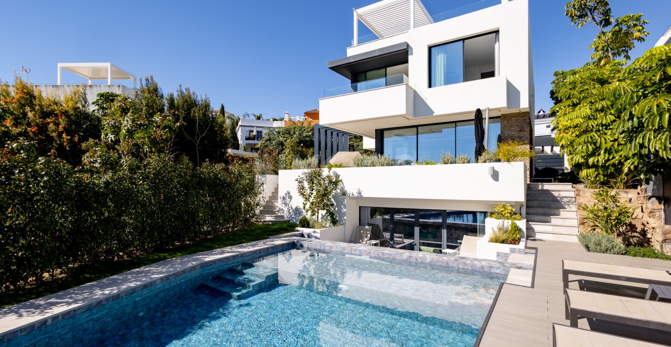 VILLA BELFRY- EL CAMPANARIO, ESTEPONA ESTE