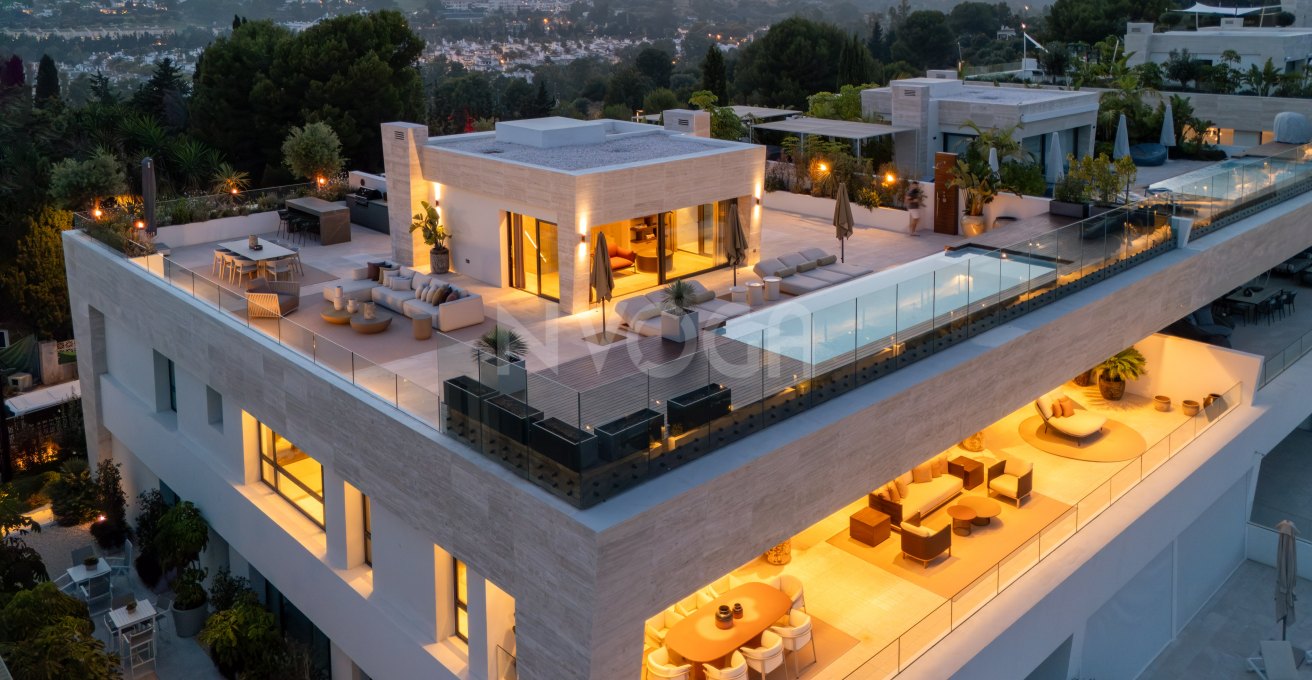 Panoramic Luxury Duplex with Private Pool in Sierra Blanca