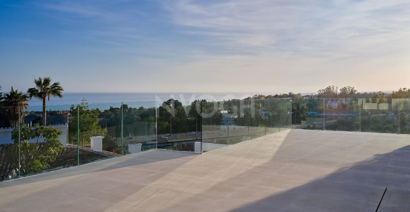 Luxury villa in Marbella, Valdeolletas area, with private pool and sea views