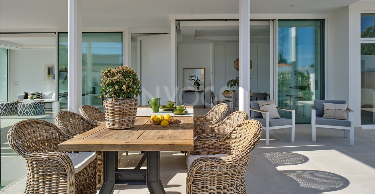 Luxury villa in Marbella, Valdeolletas area, with private pool and sea views