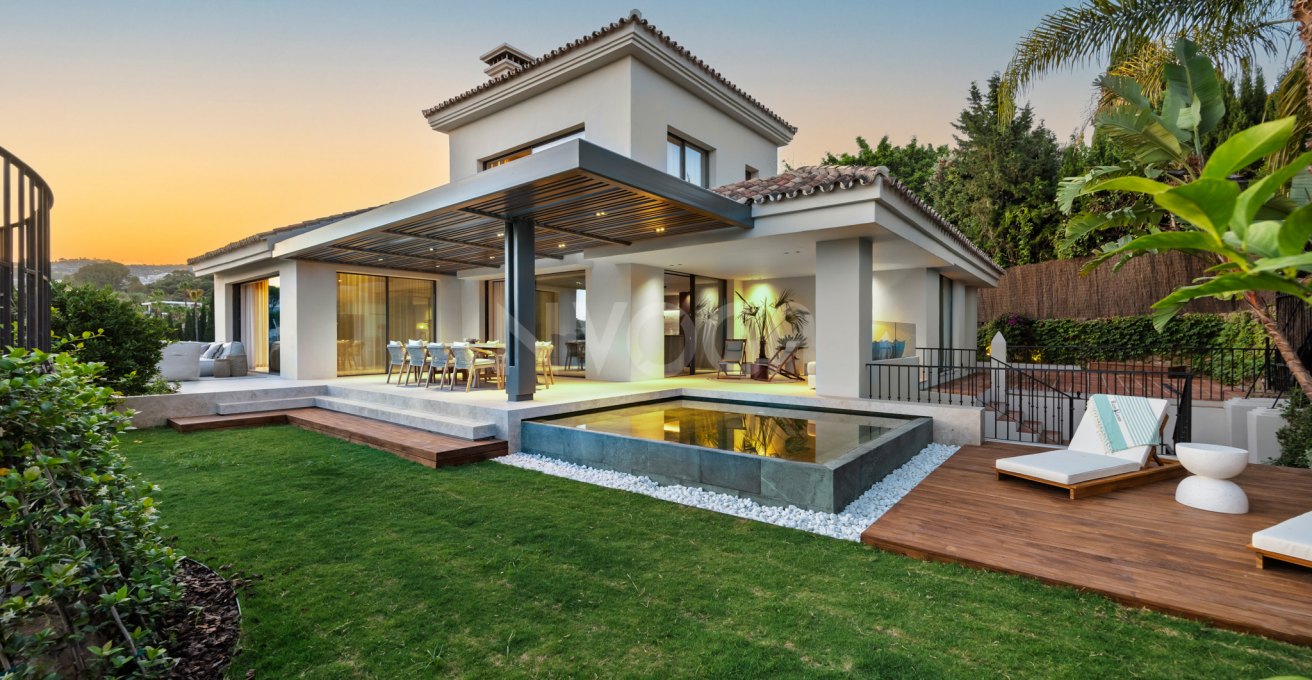 BALINESE-STYLE LUXURY VILLA IN THE HEART OF GOLF VALLEY