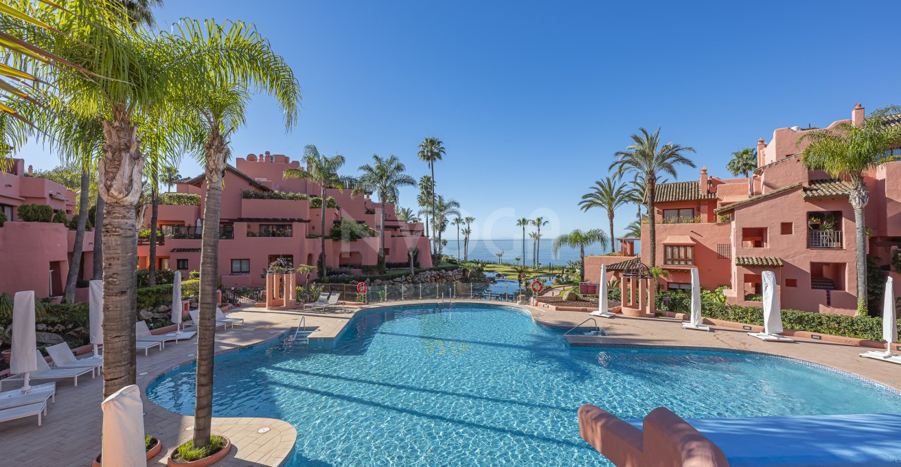 Beachfront Apartment in Estepona