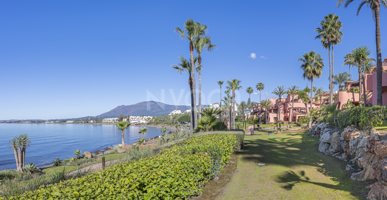 Beachfront Apartment in Estepona