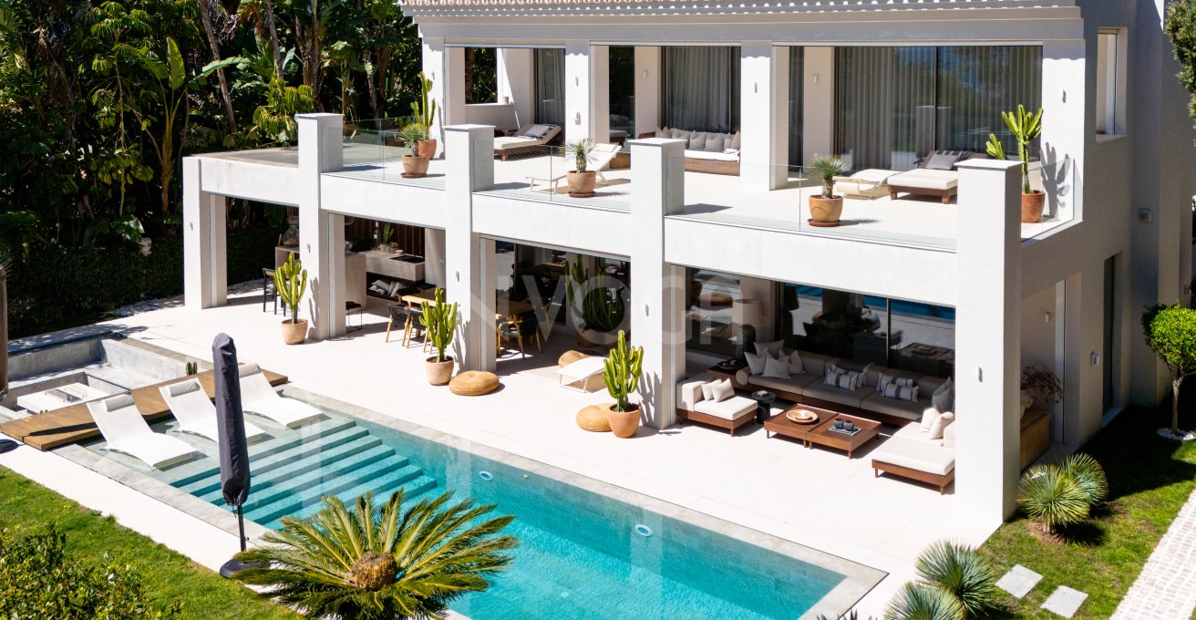 Stunning villa in Los Monteros Playa, Marbella