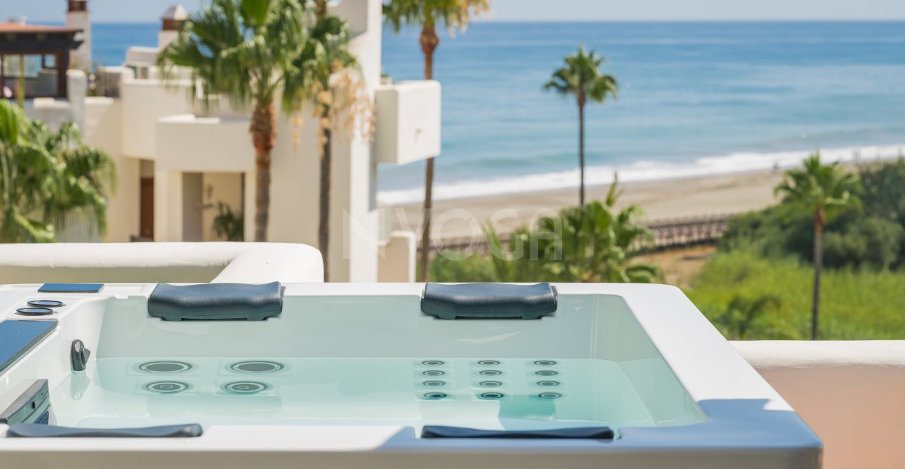 Ático de Lujo Frente al Mar – Bahía del Velerín 4.7