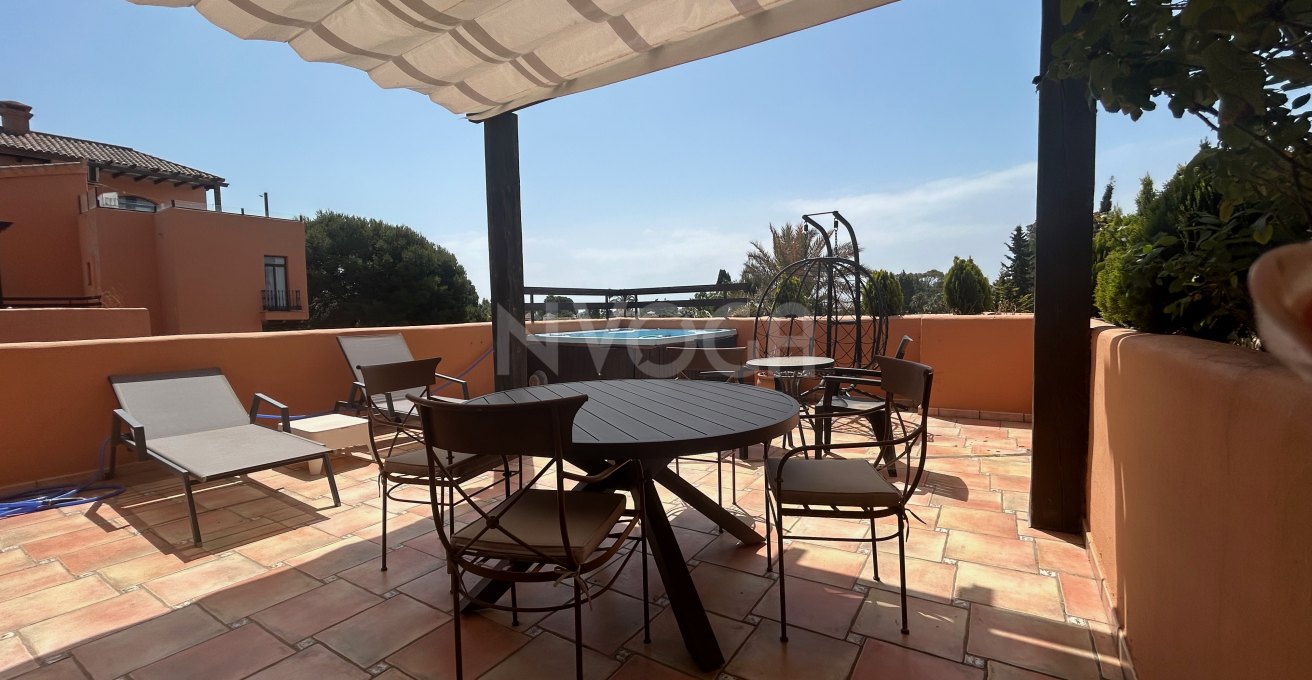 Exclusive Duplex Penthouse Near the Beach