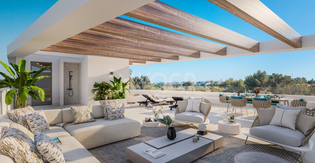 EN CONSTRUCCIÓN. Precioso ático en PRIMERA LÍNEA DE GOLF en Guadalmina, Marbella