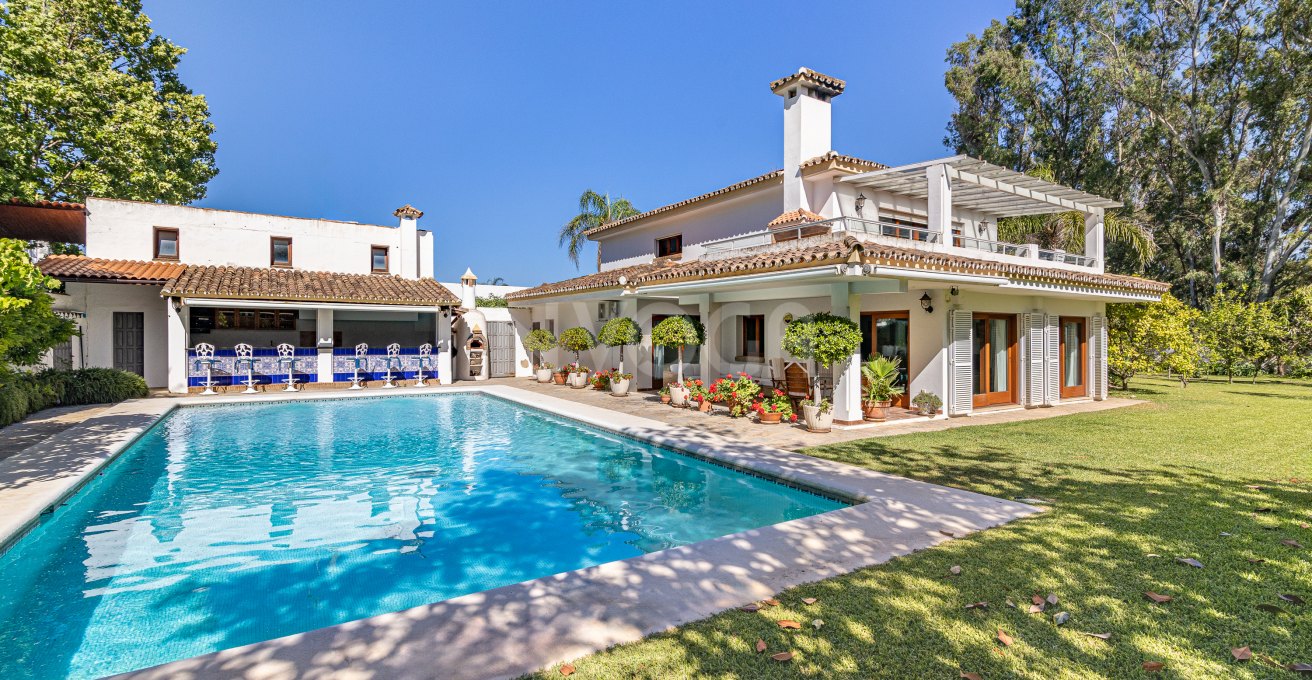 Investment Villa Steps from the Beach on the New Golden Mile