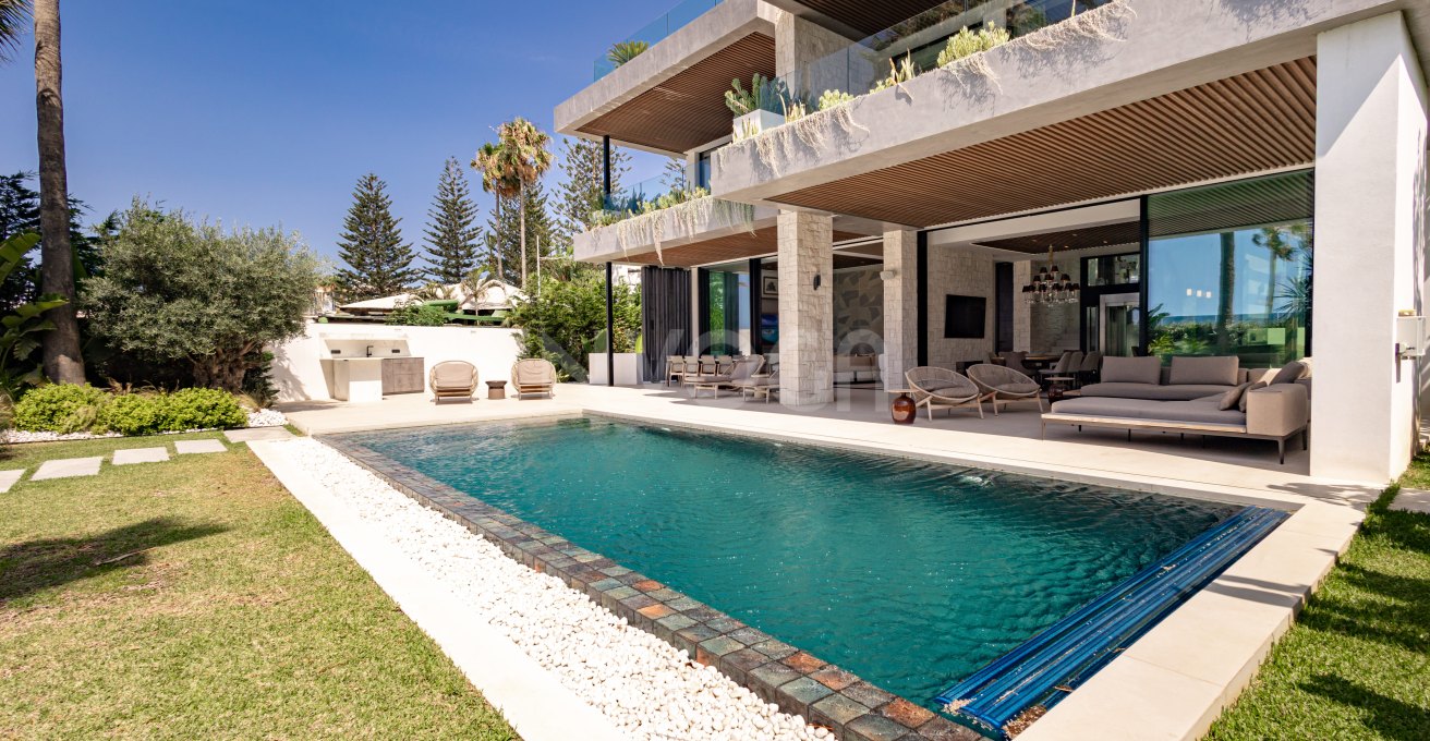 Privilege by Marein – Villa de lujo en primera línea de playa en Marbella