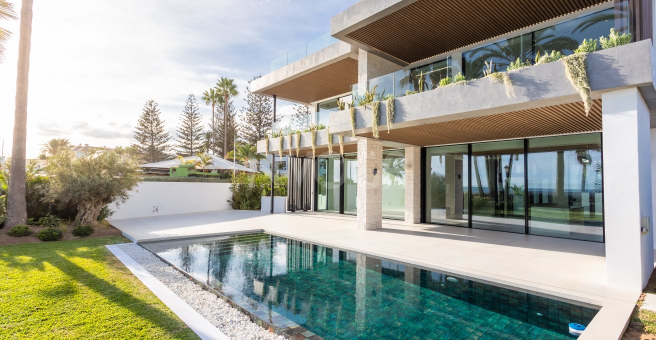 Privilege by Marein – Luxury beachfront villa in Marbella