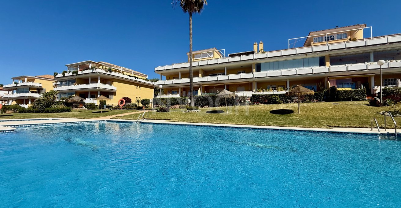Charming apartment, right next to the golf course in Cabopino, East Marbella