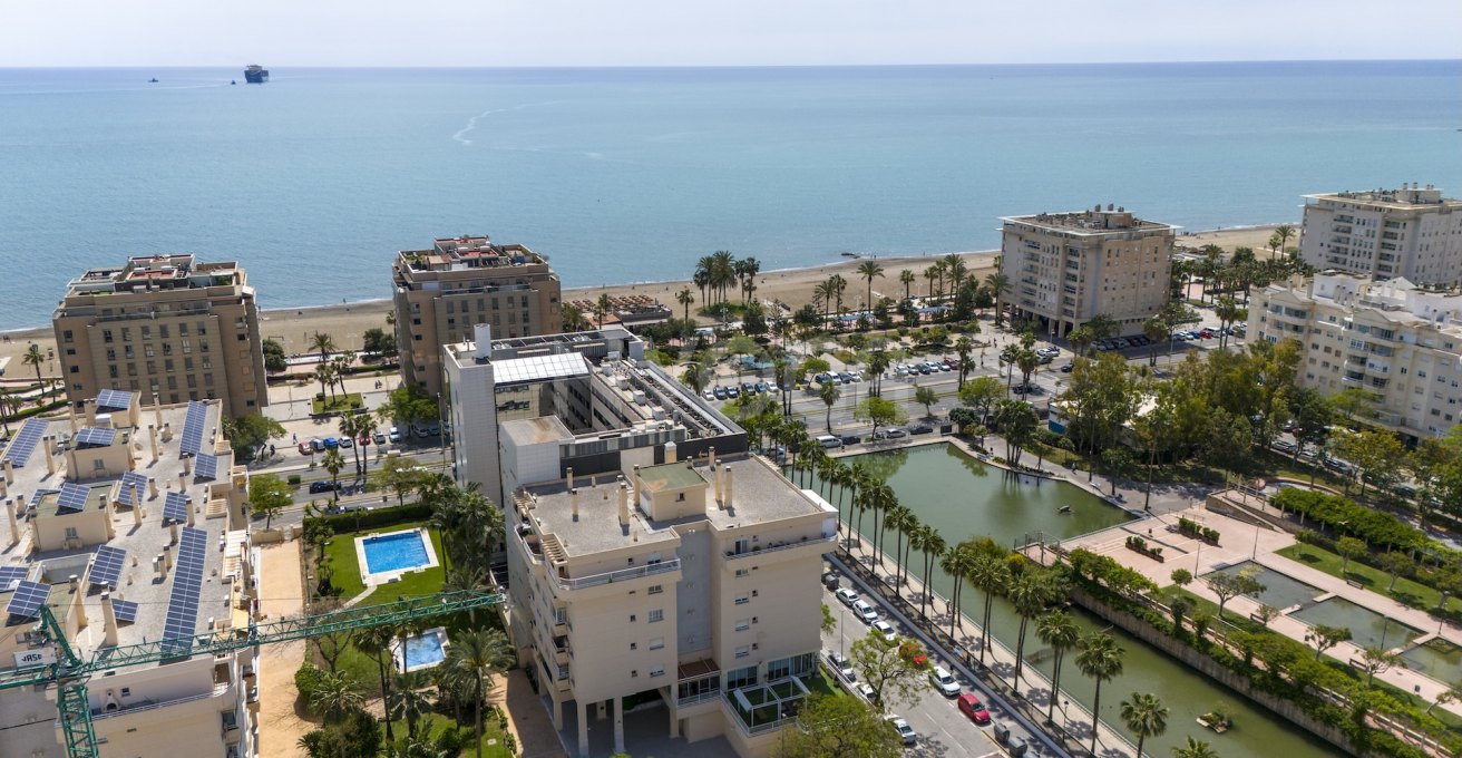 Milabeka, an exclusive boutique development of 10 contemporary residences just 200 metres from the beach in Málaga.