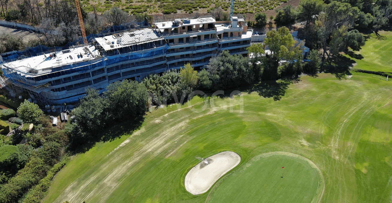 OBRAS EMPEZADAS - BREEZE Marbella - Bienvenido a casa! Magnificas vistas al campo de golf Guadalmina