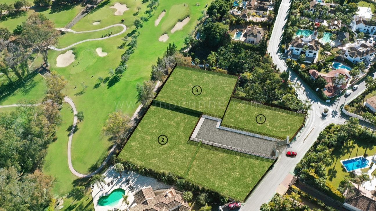 Terrain de golf en première ligne avec projet de villa moderne à Nueva Andalucia