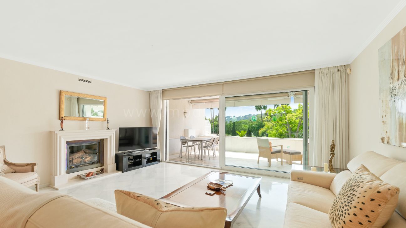 Los Granados Golf Frontline Golf Luxury Apartment in Nueva Andalucia, Marbella