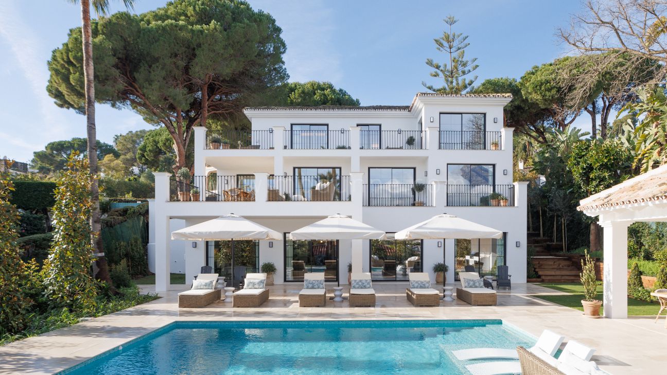 Renovierte Villa mit elegantem Innendesign in Nueva Andalucia
