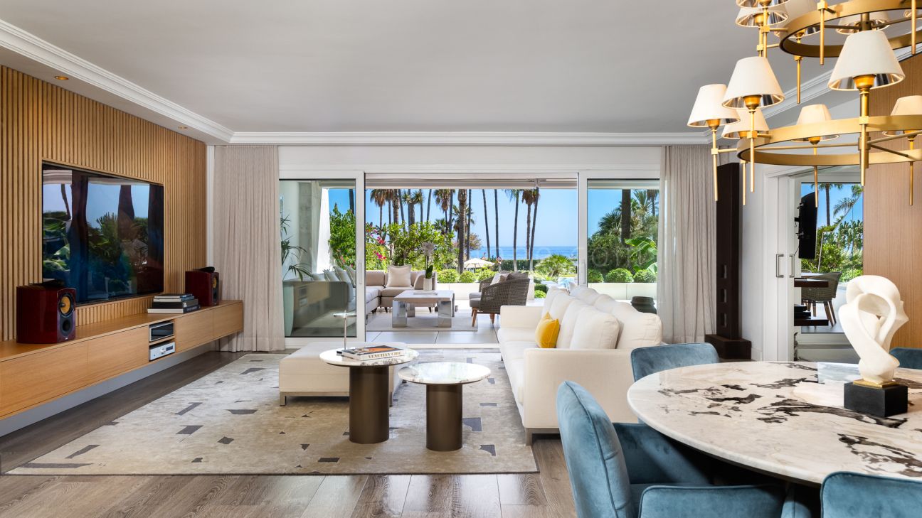 Apartamento en Primera Línea, Los Granados, Puerto Banús