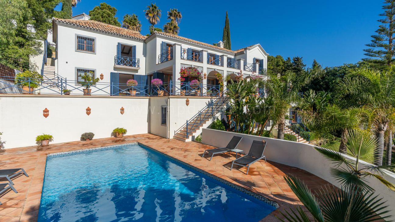 Villa Estilo Andaluz con Vistas al Mar en El Madroñal