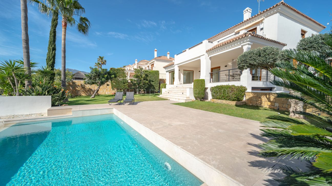 Villa con vistas al mar en La Alquería, Benahavís