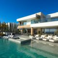 Prachtige luxe en moderne villa met prachtig uitzicht op zee in El Herrojo, Benahavís