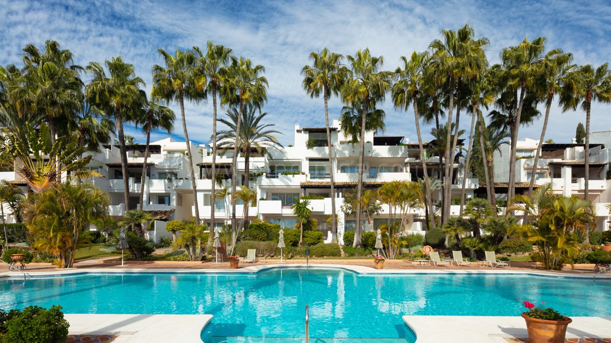 Apartment by the Sea in Puente Romano Beach Resort, Marbella Golden Mile