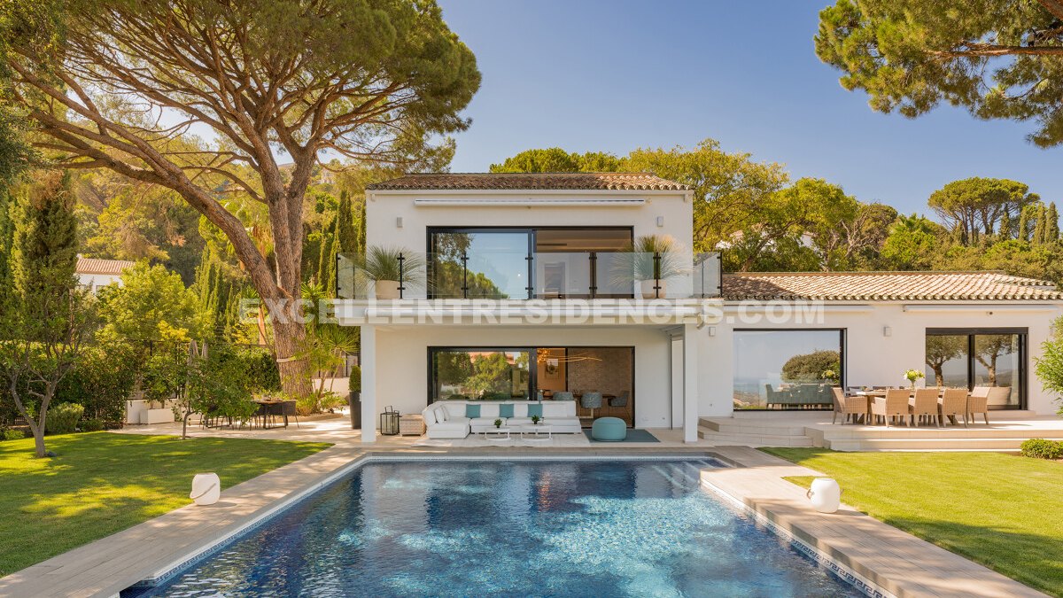 Spectacular contemporary villa in exclusive El Madroñal offering 8 bedrooms and breathtaking sea & mountain views.