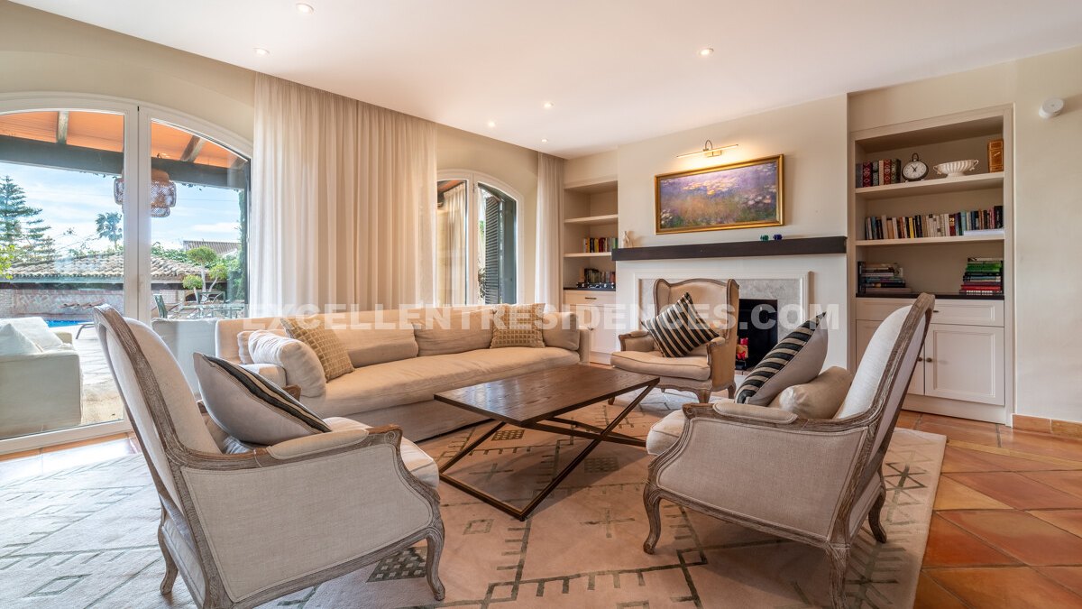 Exquisite Mediterranean villa in prime El Higueral location offering luxury living with mature gardens and pool just minutes from Marbella centre.