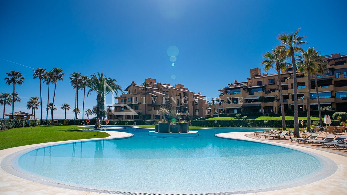 Elegant Ground Floor Apartment in Los Granados del Mar, Estepona East
