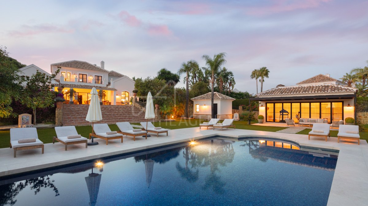 Beautiful Mediterranean-style villa in El Paraiso, Estepona.