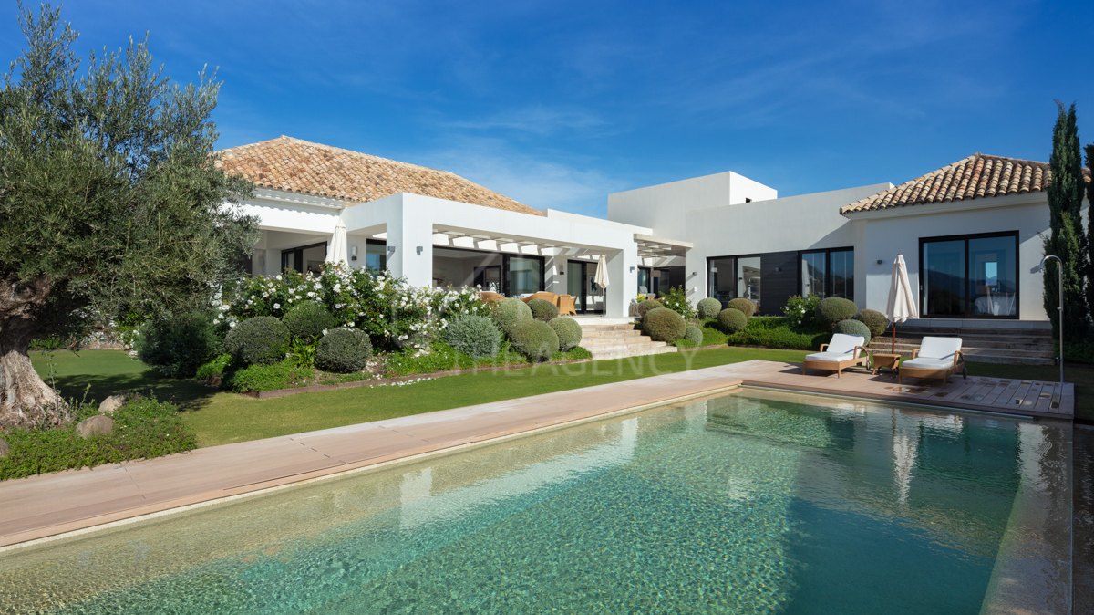 Stunning five-bedroom villa in Haza del Conde, Marbella.