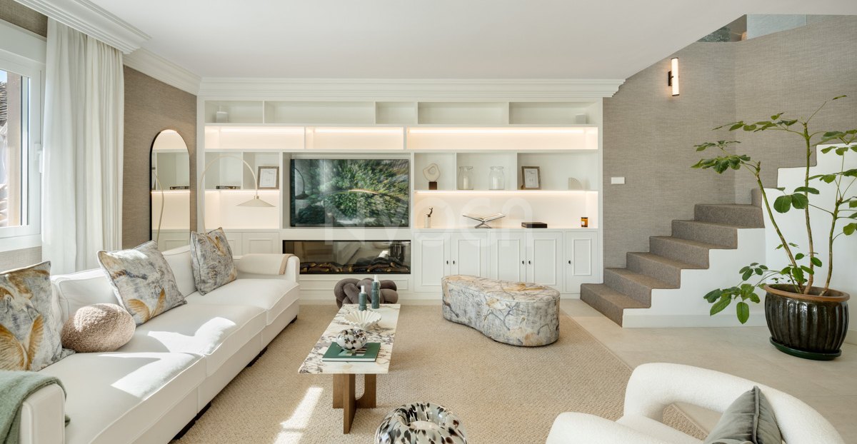 Excepcional Ático Dúplex con Vistas Panorámicas al Mar y Montaña en Costa Nagüeles II