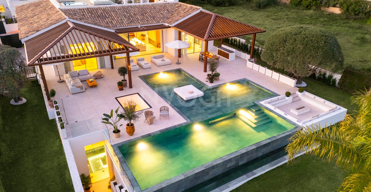 Mediterranean Golf Retreat with Panoramic Views