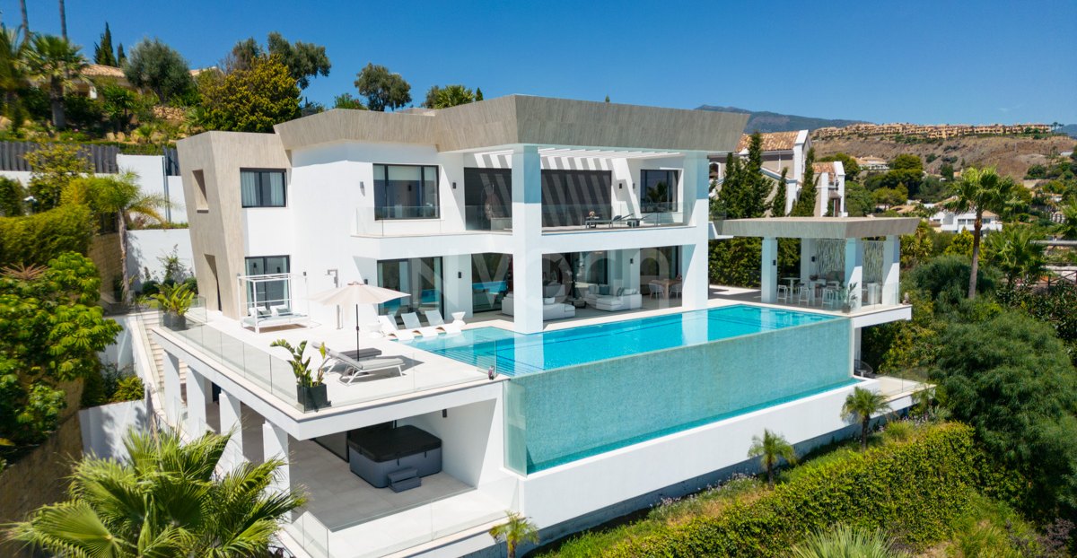 Villa Moderna en el Corazón de El Paraíso