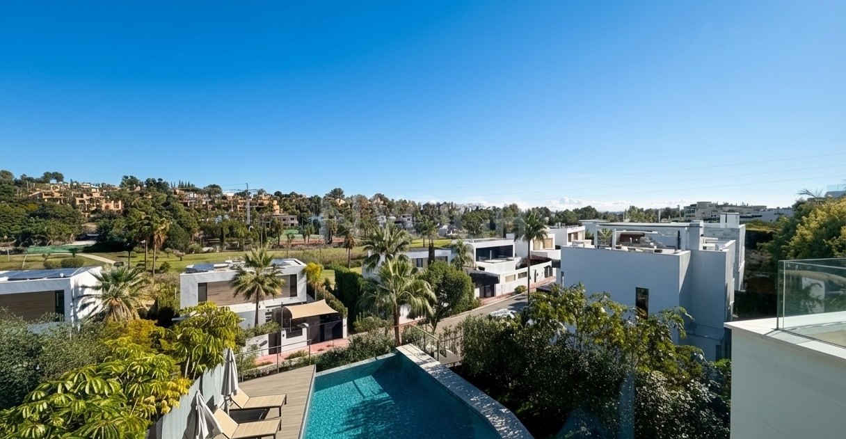 VILLA BELFRY- EL CAMPANARIO, ESTEPONA ESTE