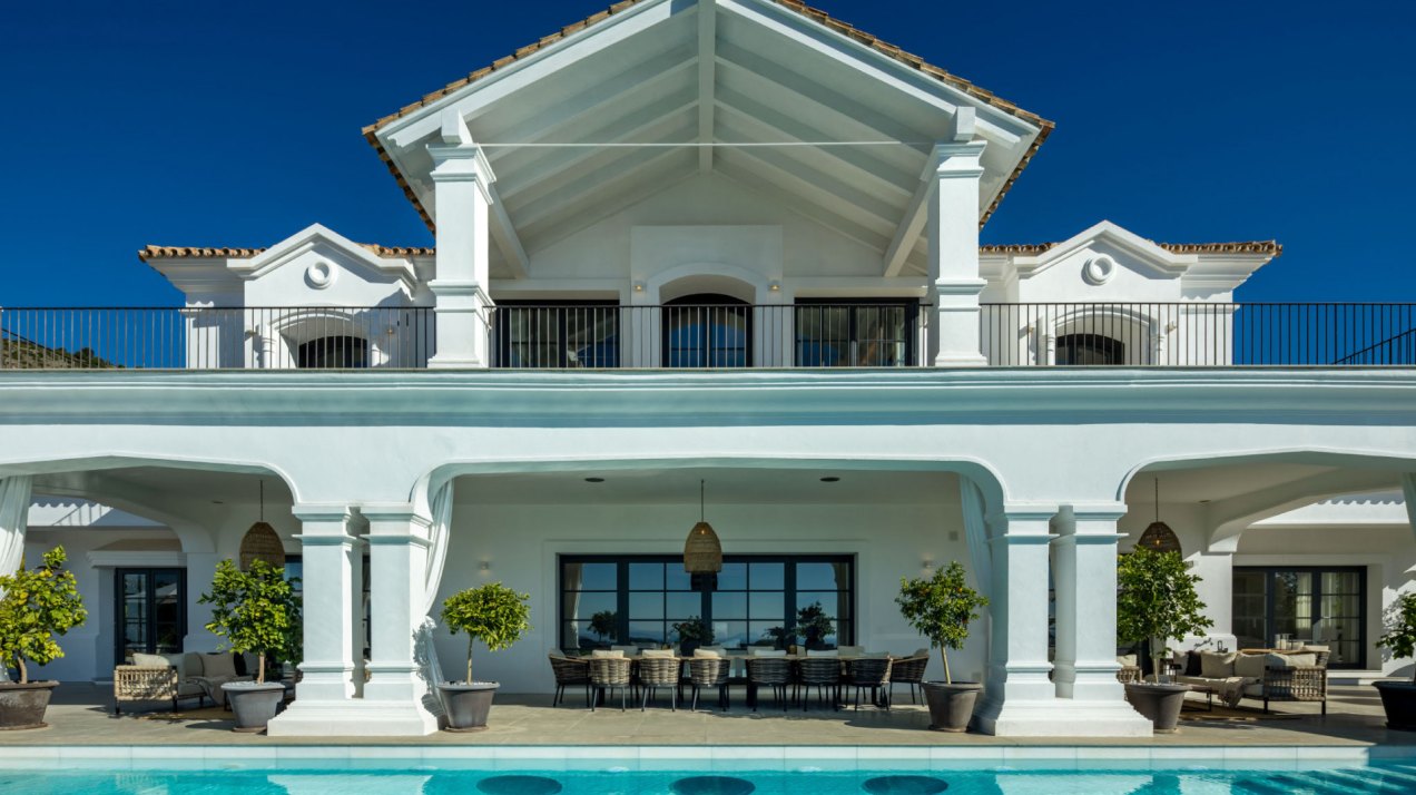 Exclusive mansion with panoramic views of the sea and coastline at Marbella Golf Club Resort, Benahavís