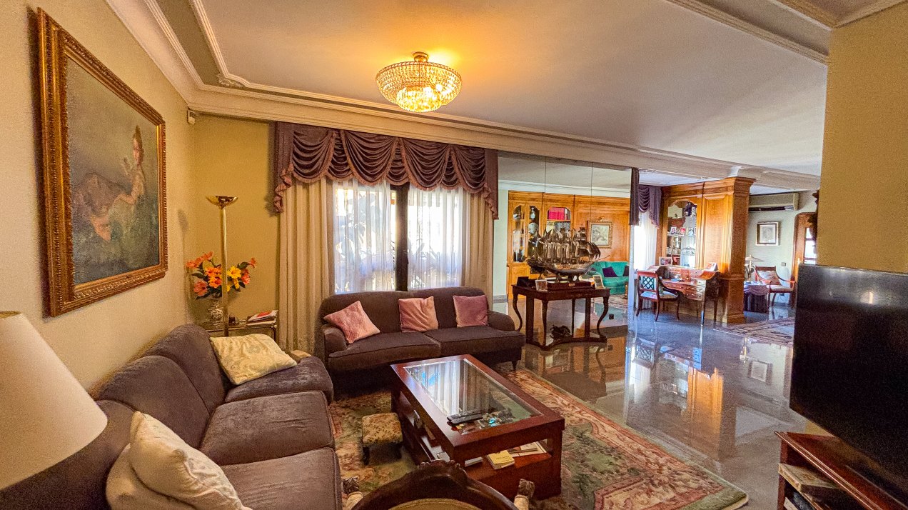 Oportunidad de inversión - Apartamento a reformar en venta en Tetuán, Madrid.