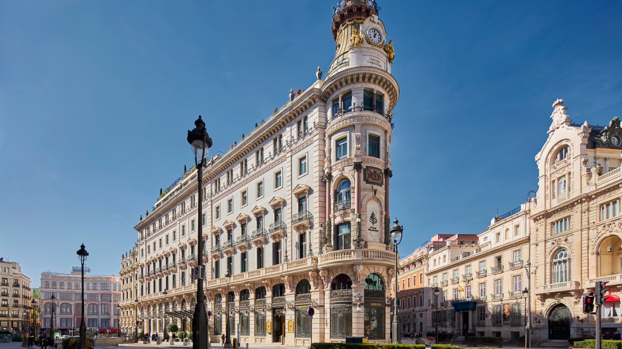 Four Seasons Private Residence in Sol, Centro, Madrid