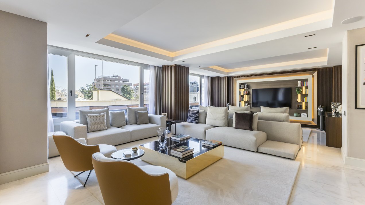 Piso en venta en Castellana, Salamanca, Madrid | Sofisticado con triple orientación