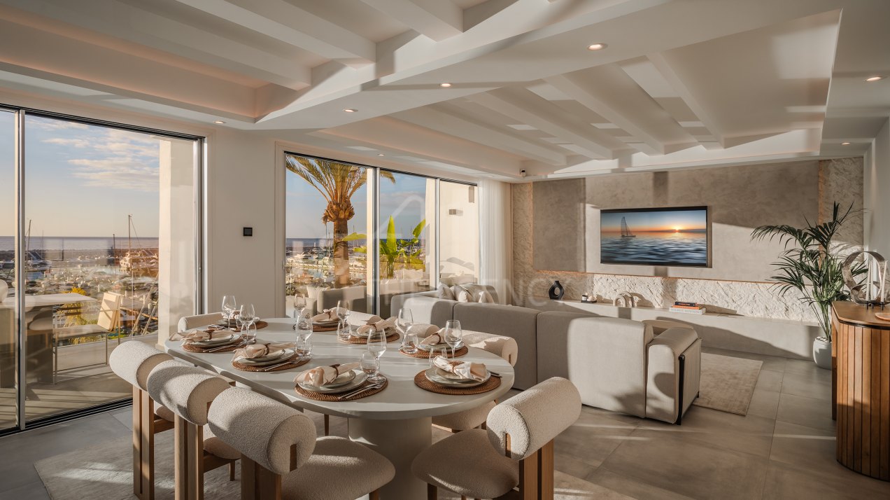 Luxurious duplex penthouse with marina views in Puerto Banús, Marbella.