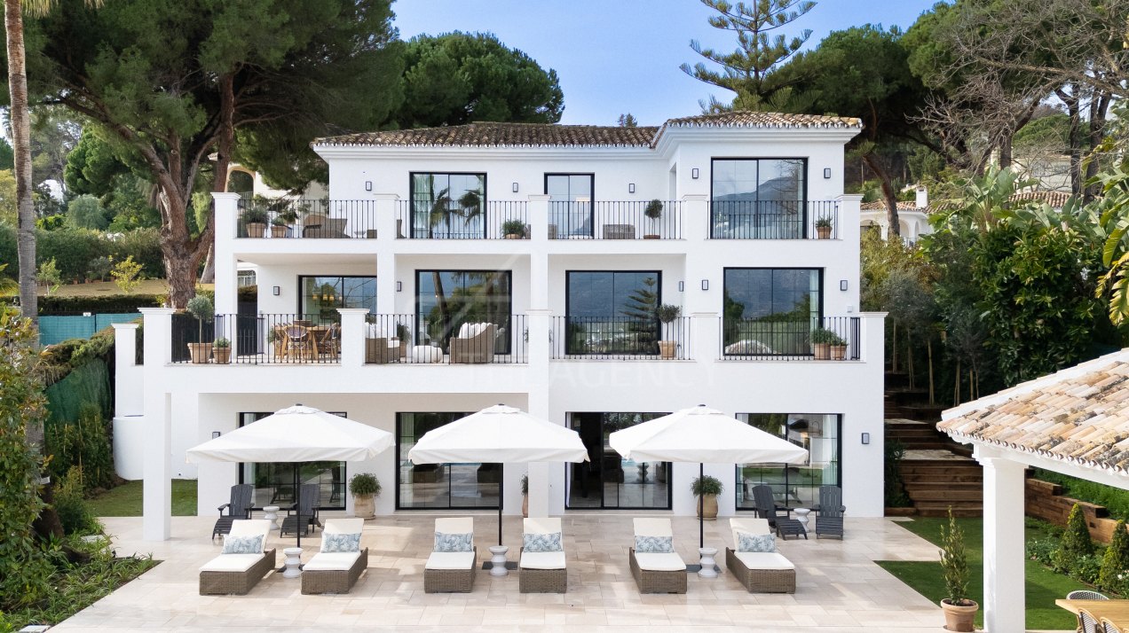 Charming five-bedroom villa in Las Brisas, Nueva Andalucia, Marbella.