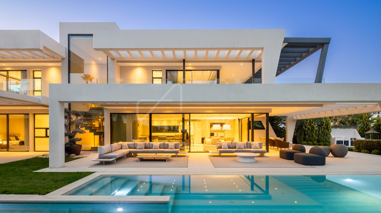 Sophisticated Modern Villa in Nueva Andalucía, Marbella