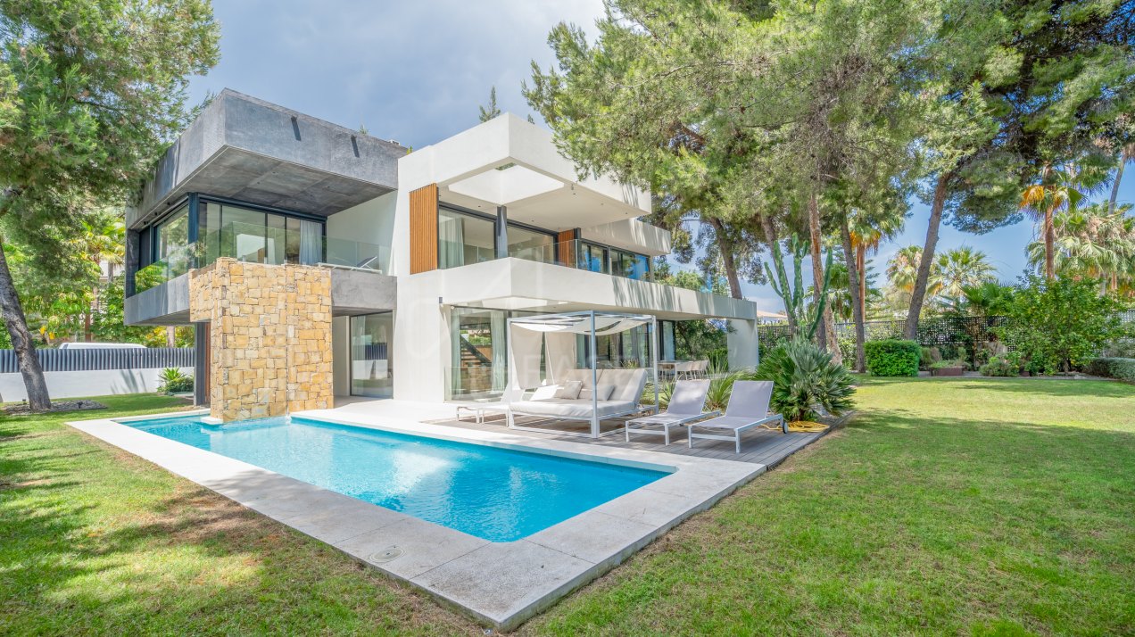Exquisite Modern Villa with Stunning Sea Views - Nagüeles, Marbella
