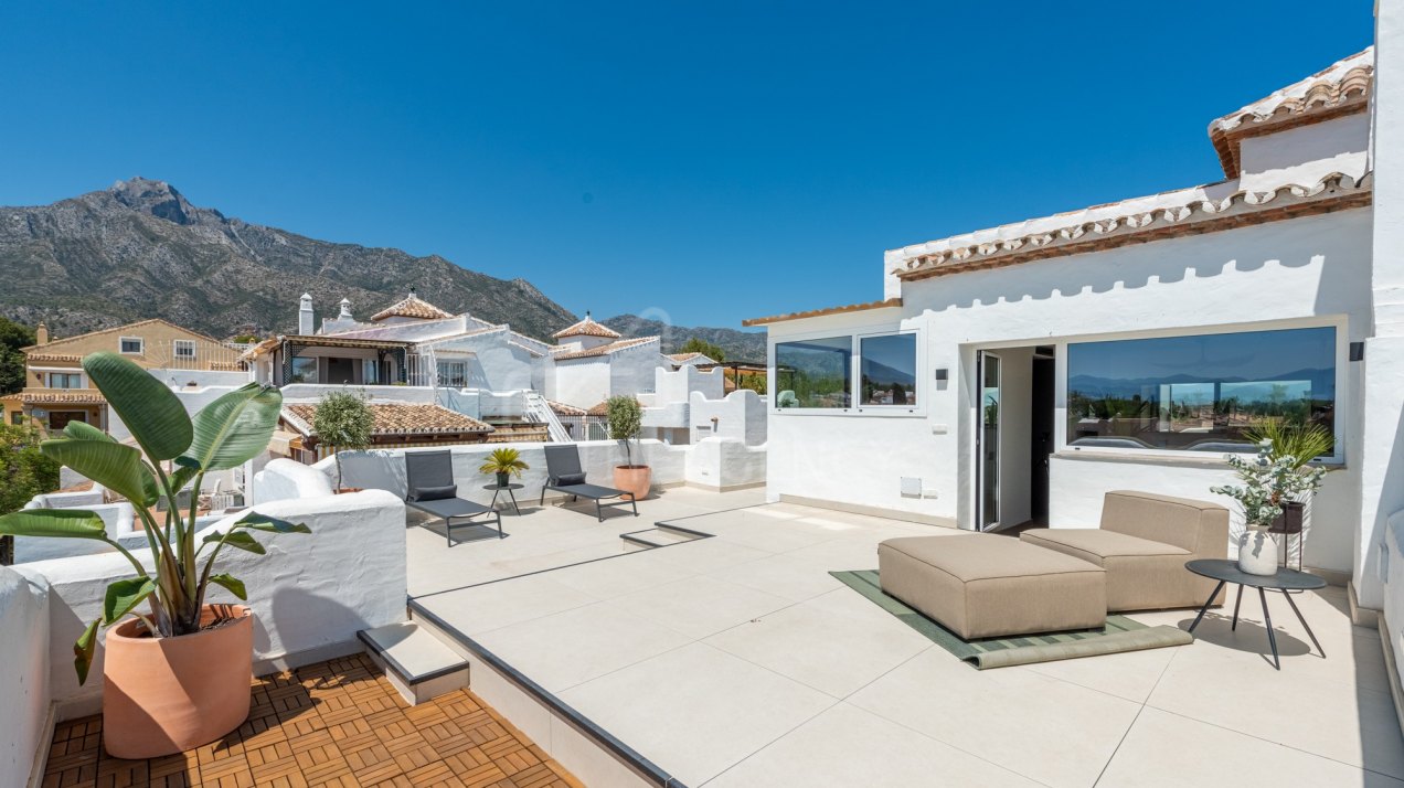 Stunning Renovated 3-Bedroom Duplex Penthouse with Panoramic Views, Sierra Blanca, Golden Mile