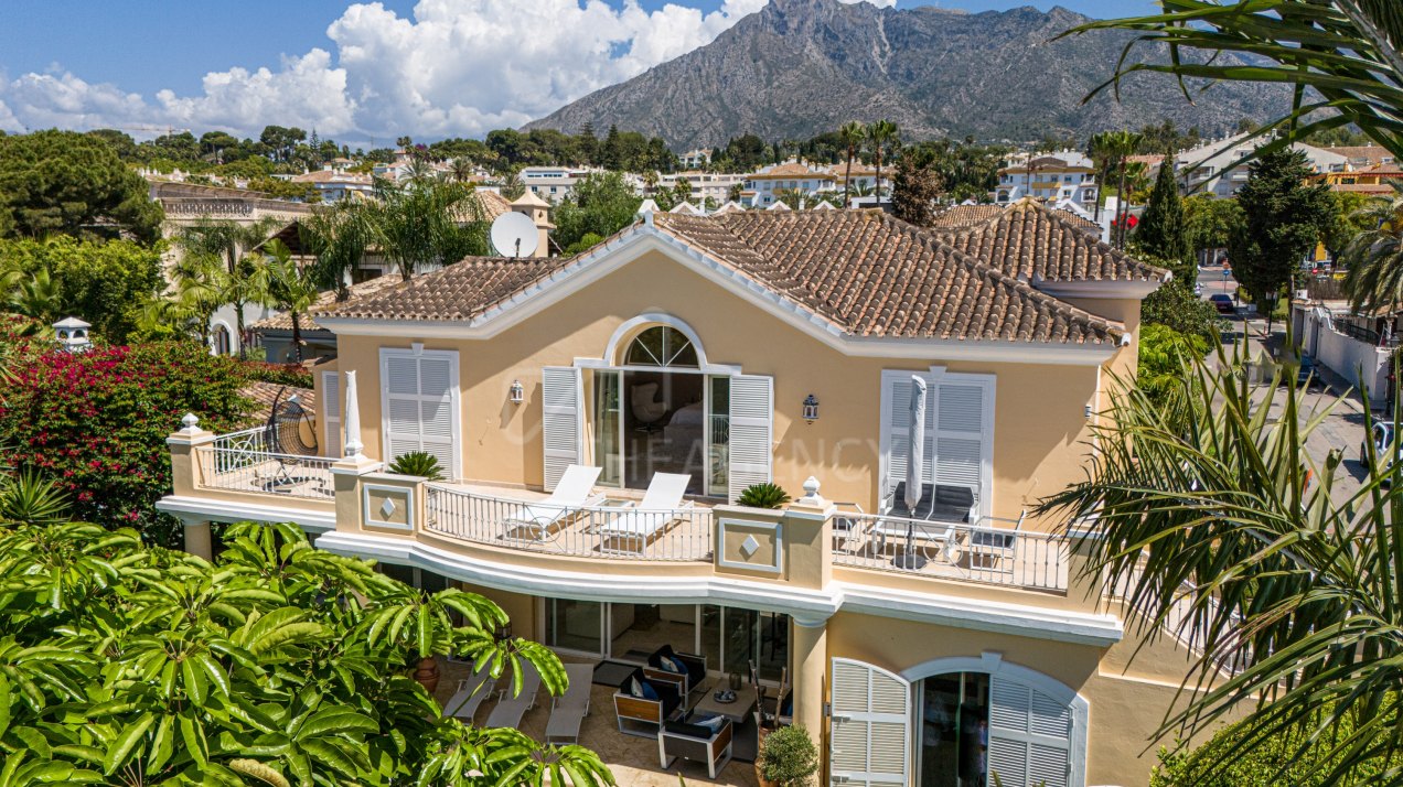 Mediterranean Style Villa located on the beach side of Marbella's Golden Mile