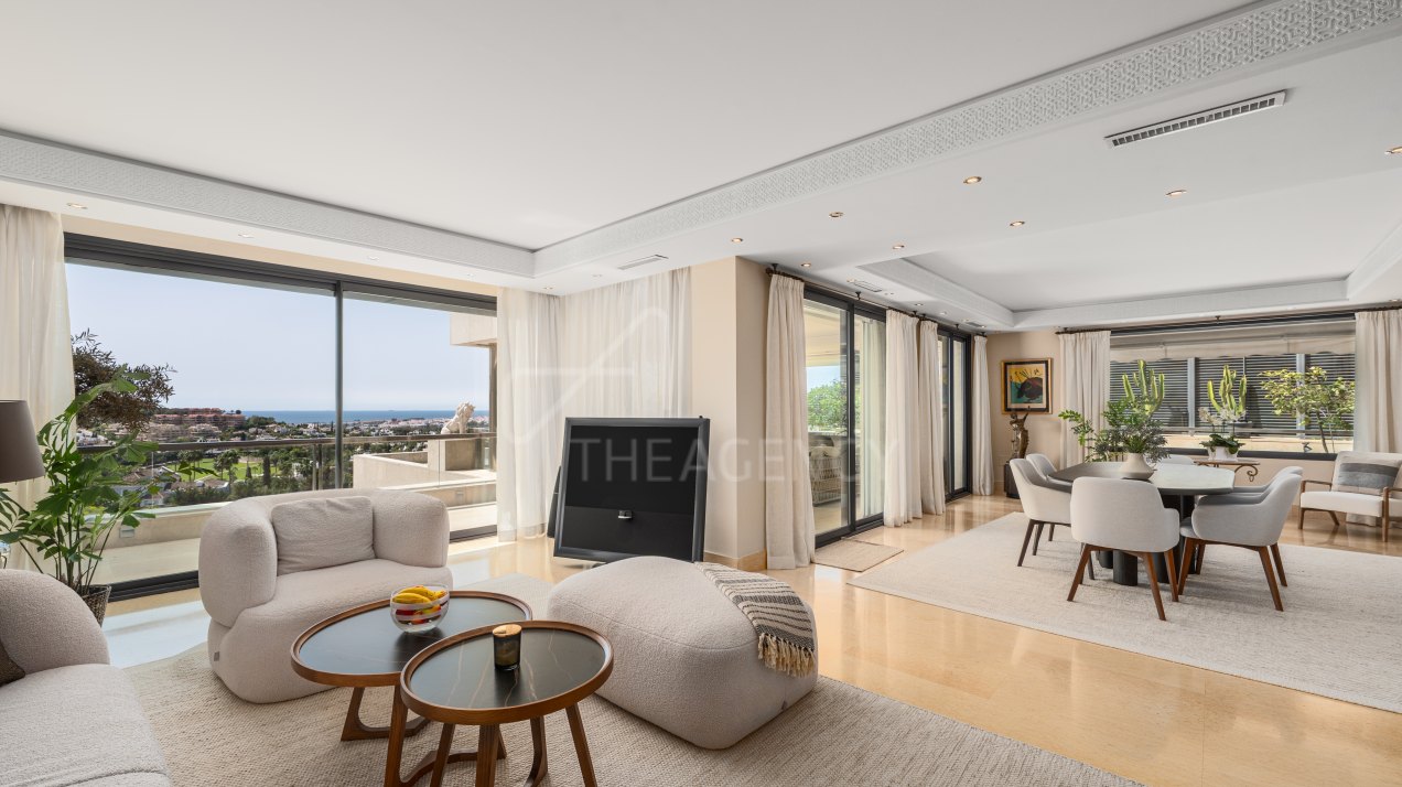 Duplex Penthouse with Sea Views and Private Pool - Los Arrayanes, Nueva Andalucía