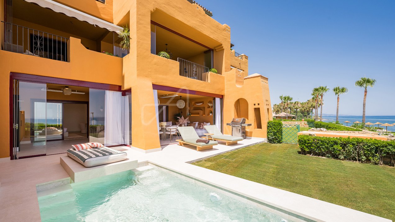Refined Beachfront Ground Floor Apartment with Terrace, Sauna and Sea Views - Los Granados del Mar, Estepona