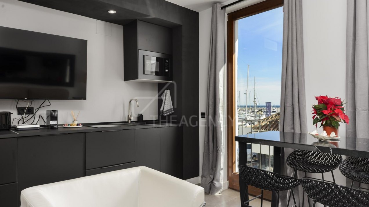 Apartment Marina - Frontline Marina Apartment in Puerto Banús
